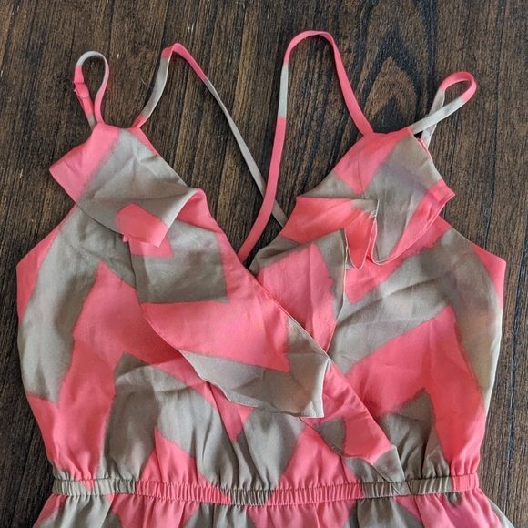 💕Host Pick💕 [BCBG] Summer Chiffon Dress - Picture 4 of 8